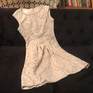 Pretty in Pale Pink Lace Dress